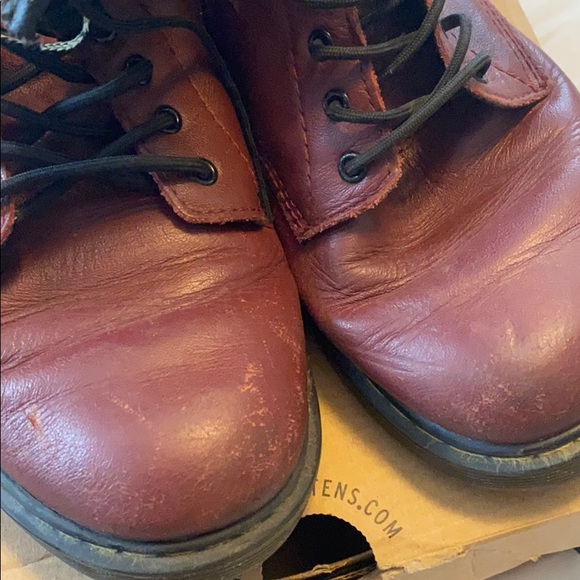 Used kids Dr. Martens. - Picture 3 of 6